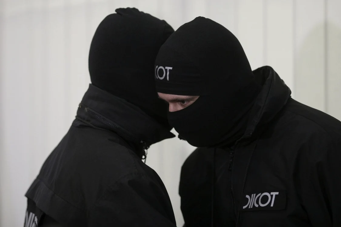 Falsul ”poliţist” DIICOT a cerut bani unei femei căreia i-a promis că-i va anula datoriile la ANAF
