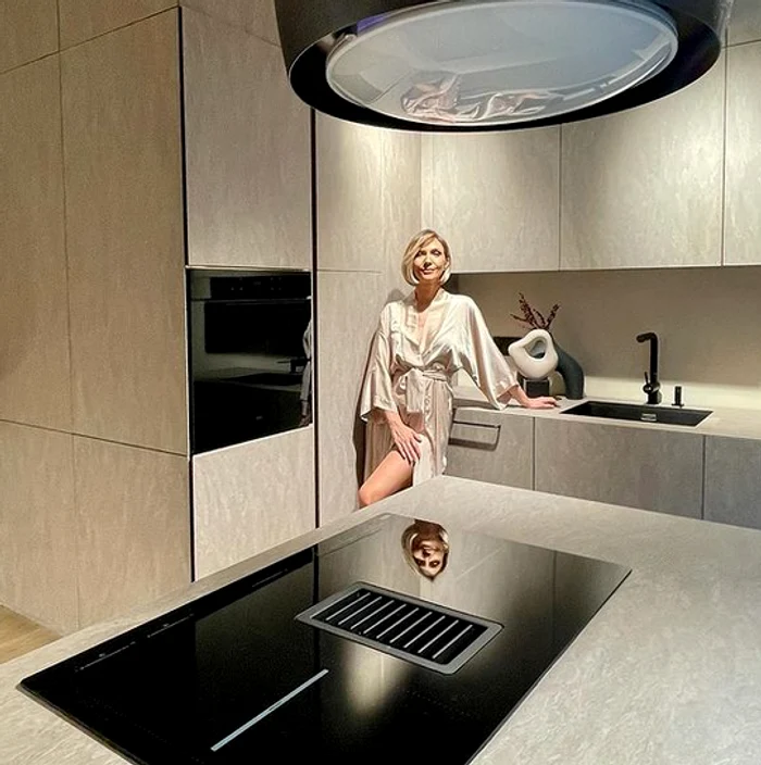 
    Adela Popescu, încântată de noua ei bucătăriefoto: Instagram  