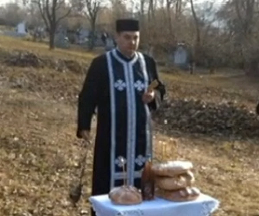 Fata ucisă de preot: Laurenţiu Aspru, pe vremea când era preot