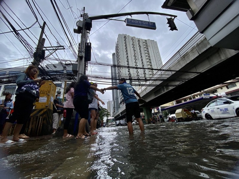 Avertizare cod roșu în China. Super-taifunul Saola se îndreaptă spre Hong Kong 
