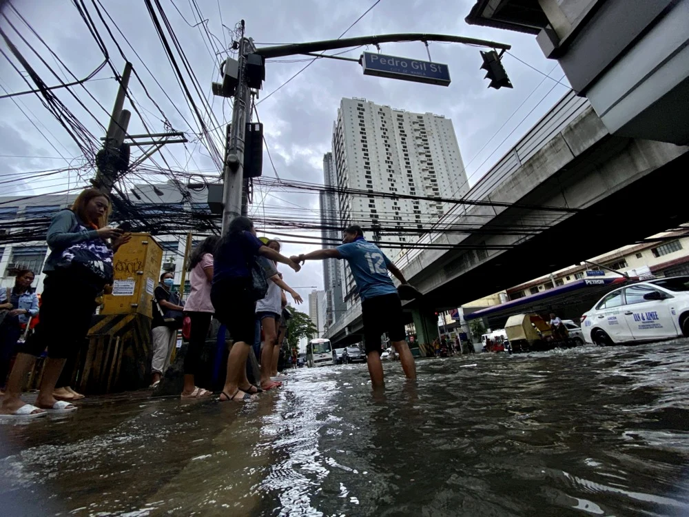 Super-taifunul Saola în Manila Foto EPA EFE