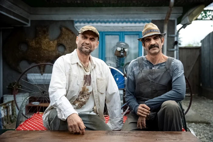 Adrian Vancica cu Toma Cuzin in Las Fierbinti   Celentano si Firicel jpg