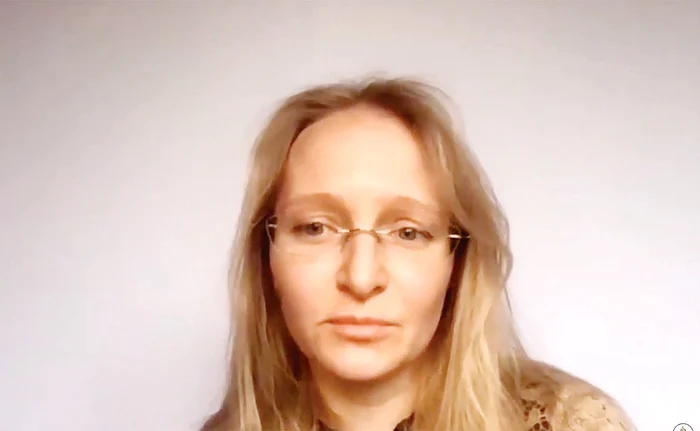 Katerina Tihonova, 35 de ani, profesor matematician