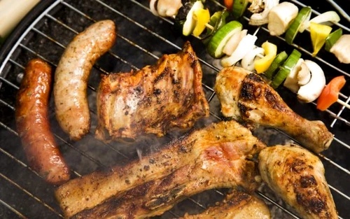 1 ce poti pati daca gratarul pe care prepari carnea este murdar qjbs jpg jpeg