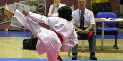 Dan Pârvan, antrenor (foto dreapta). Facebook.com