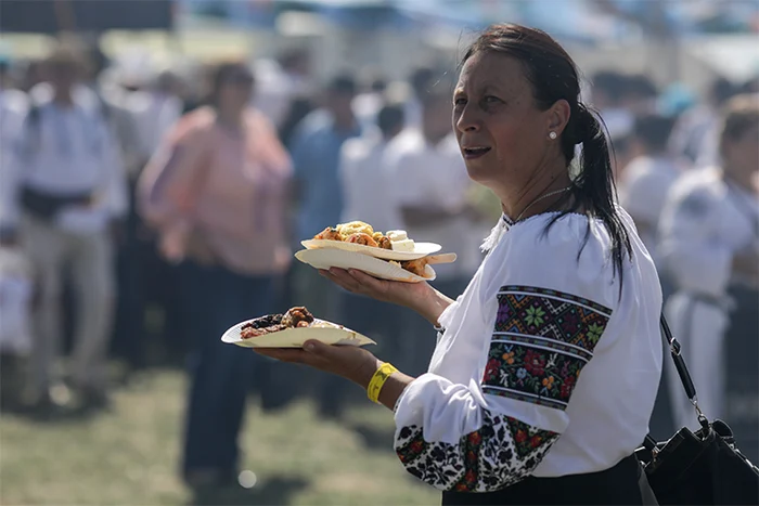 S-a mâncat pe săturate. Foto Inquam Photos