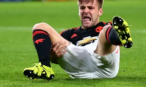 Shaw se uită socat piciorul său după intervenția lui Moreno jpeg