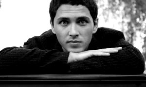 „E nevoie de educaţie muzicală pentru oameni mai sănătoşi şi mai inteligenţi“   interviu cu pianistul Eduard KUNZ jpeg