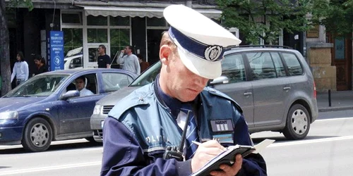 Poliţiştii au întocmit dosar penal 