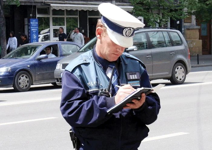 Poliţiştii au întocmit dosar penal