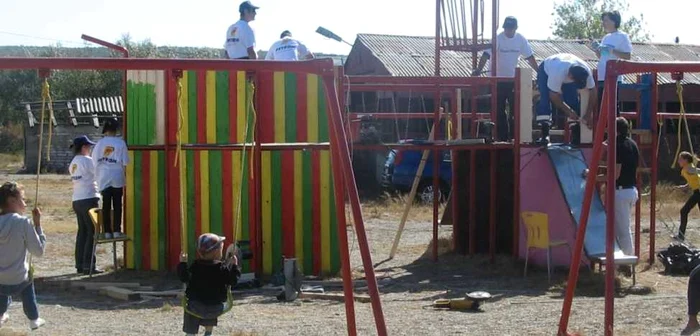 Activităţi de voluntariat