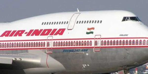 VIDEO Încăierare între piloţii unui avion sub privire uimite ale pasagerilor