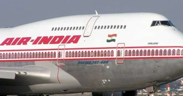 VIDEO Încăierare între piloţii unui avion sub privire uimite ale pasagerilor