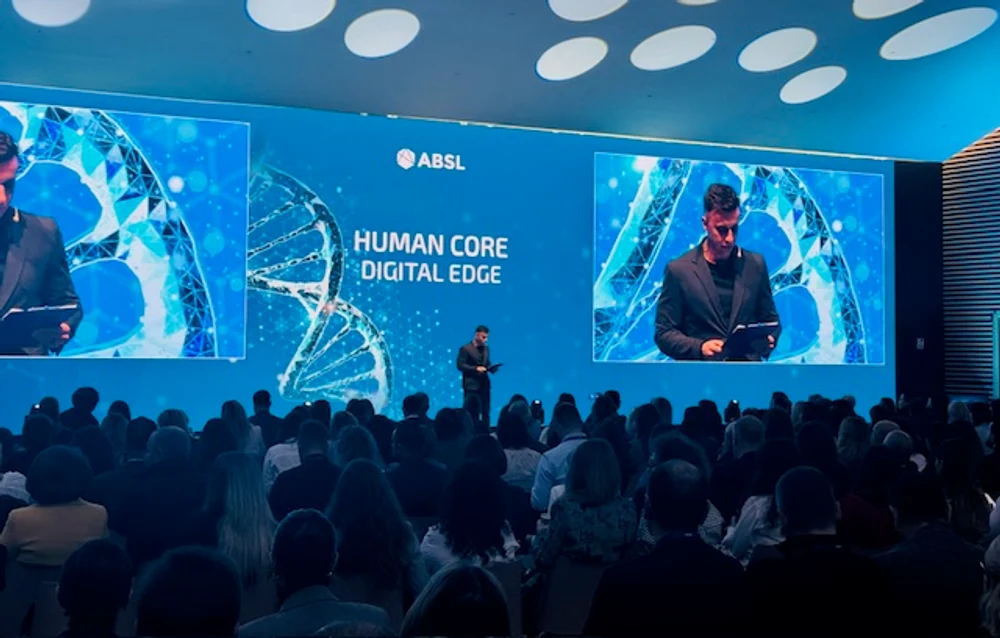 Capitalul uman, inovația și transformarea digitală, cele mai puternice avantaje competitive ale industriei serviciilor pentru afaceri din România