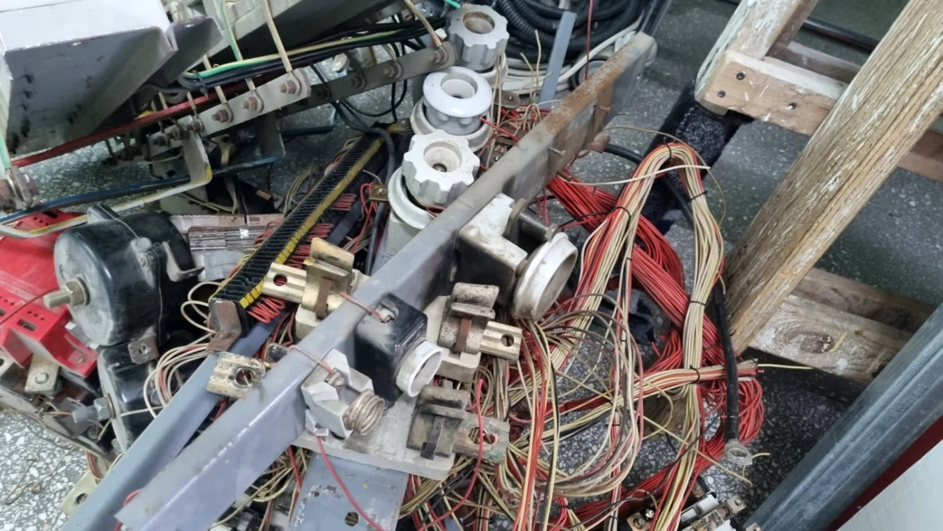 Vechiul tabloul electric a fost schimbat