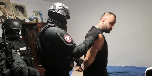 tanar injura politistii pe facebook foto ipj constanta