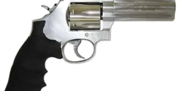 Craiova: Un tânăr este cercetat de poliţie pentru uz de armă