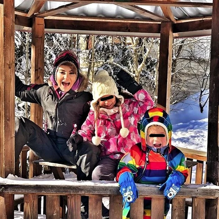 Giulia are doi copii, o fetiță și un băiețel