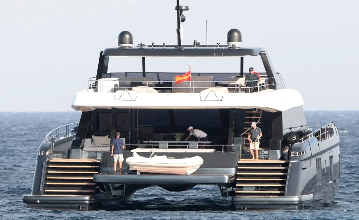 
    Nadal a inaugurat yachtul invitându-l la bord pe bunul său prieten Marc LopezFOTO: Profimedia  
