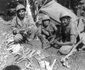 Imagini de arhivă cu Oscar Ithma - Jack Nez şi Carl Gorman – printre operatori ai Codului Navajo în cel de-Al Doilea Război Mondial - în Saipan Foto Fotoquest – Getty Images