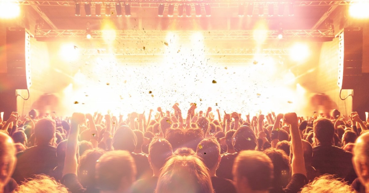 Ciocanul ideologic. Atacul violent din martie asupra unei trupe de rock din București stârnește noi dezbateri aprinse