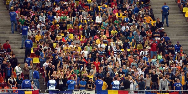 romania spectatori fotbal foto razvan pasarica
