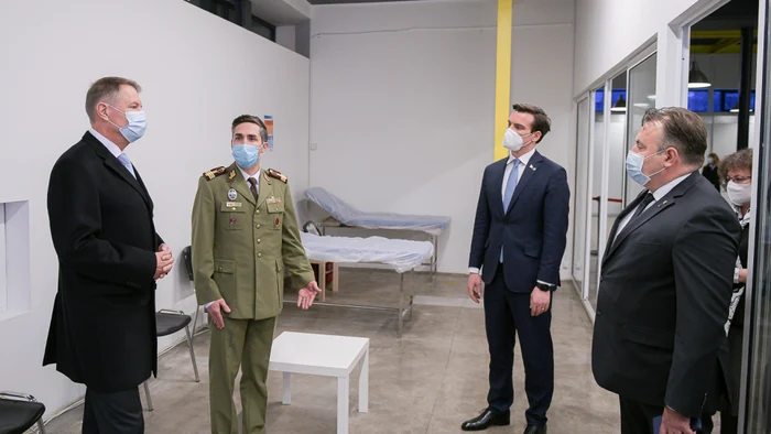 Președintele Klaus Iohannis a vizitat pe 3 decembrie Centrul de vaccinare anti-COVID-19 de la Romexpo Foto: presidency.ro