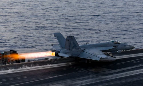 Avion F/A-18E Super Hornet pe portavionul USS Harry S. Truman FOTO Profimedia