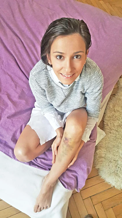 Dana Rogoz s-a bătut în timpul unei piese, căci așa cerea scenariul
