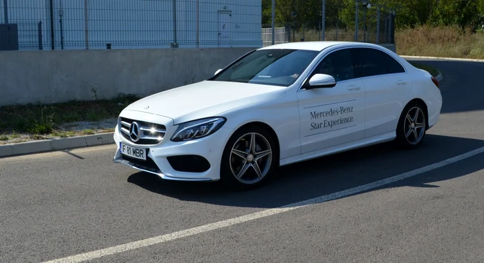 mercedes-clasa c moving