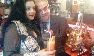 Cornelia Catanga şi  Aurel Pădureanu se dau  în vânt după ciorbiţa de  fasole, mai ales dacă e  servită în pâine de casă jpeg