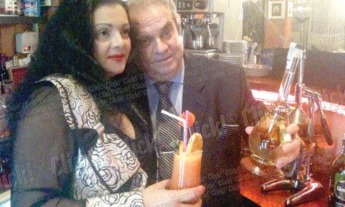 Cornelia Catanga şi  Aurel Pădureanu se dau  în vânt după ciorbiţa de  fasole, mai ales dacă e  servită în pâine de casă jpeg