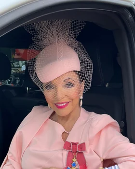 Joan Collins jubileul reginei elisabeta a II a (4) jpg