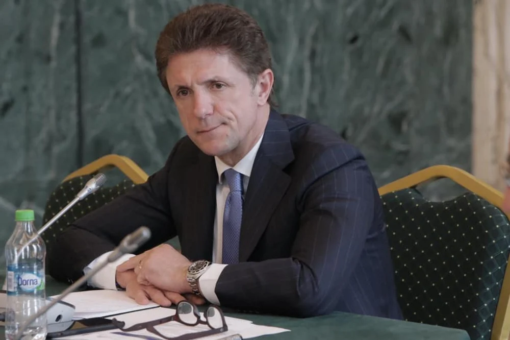 Afacerile falimentare ale lui Gică Popescu. Fostul căpitan al naționalei pune lacătul pe școala de fotbal, dar merge apăsat în imobiliare