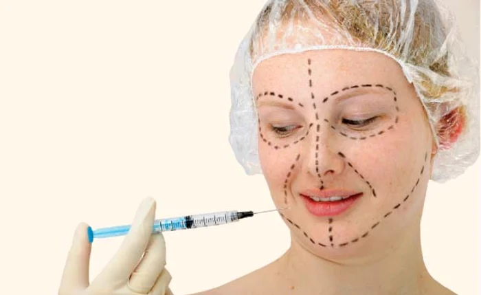 
    În goana după frumuseţe veşnică, multe femei apelează la substanţe-minune ieftine, dar nocive (Foto: shutterstock)  