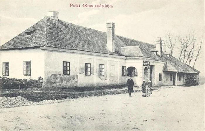 Hanul, la începutul secolului XX. Ilustrată. Wikipedia. 
