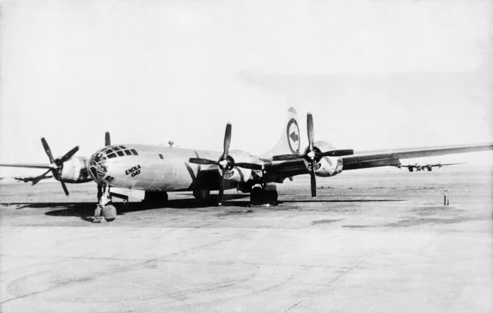 Avionul care a purtat prima bombă atomică FOTO profimedia