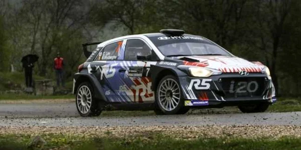 Echipajul Chevon Lim / Martijn Wydaeghe hyundai rs foto http