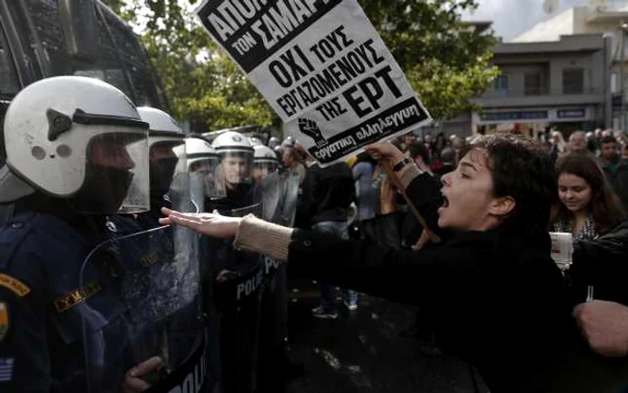 Grecia a fost afectată joi 7 noiembrie, de protestele jurnaliştilor în faţa televiziunii naţionale