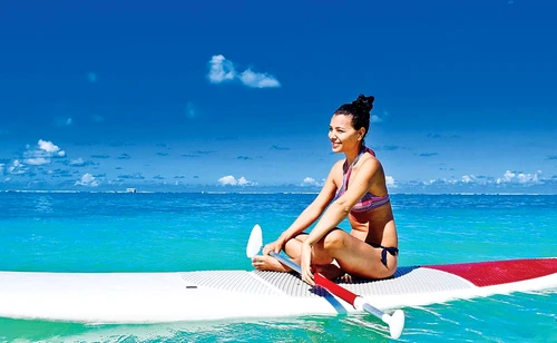 În Mauritius se pot face tot felul de sporturi de apă, de la kiteboarding şi windsurfing la scufundări şi parasailing
