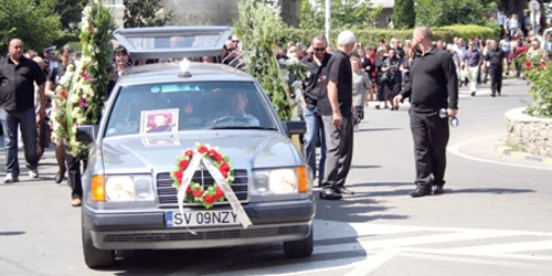 La înmormântarea valutistului Căjvăneanu au participat „colegii“ din branşă