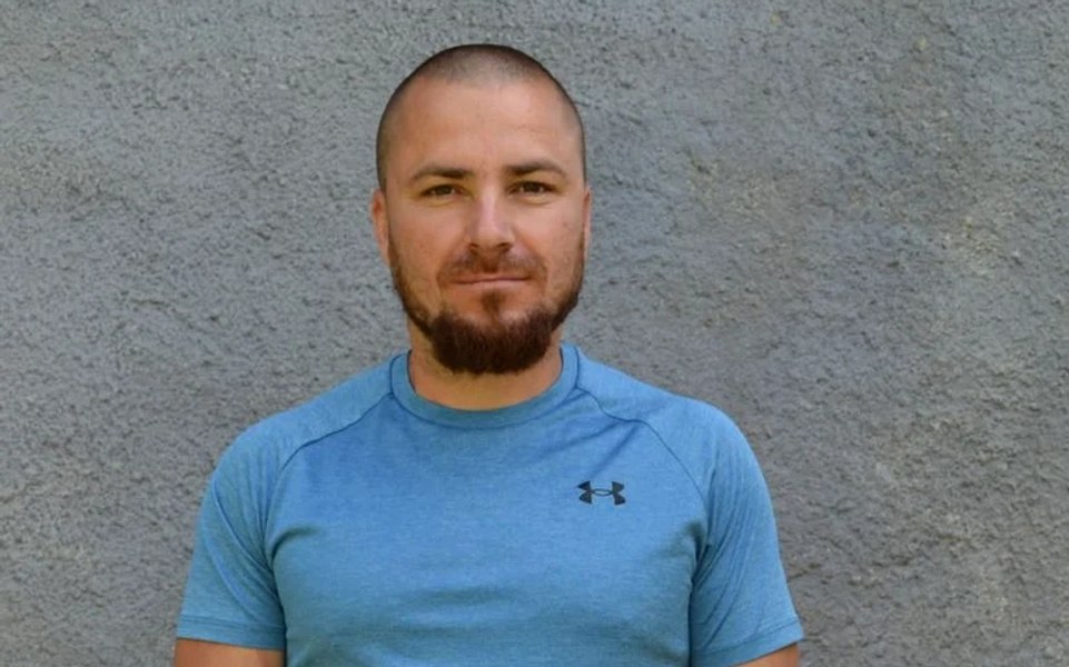 Criminolog, despre individul căutat de poliție după ce și-a ucis și incendiat partenera: „Se joacă cu autoritățile”. Ce arată autopsia victimei  