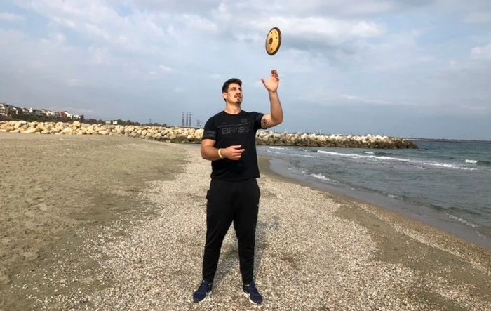 Alin Firfirică se antrenează la mare