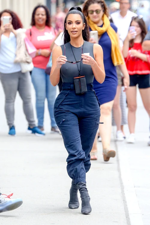 Sweet Treat! Kim Kardashian hits Sugar Factory in NYC jpeg