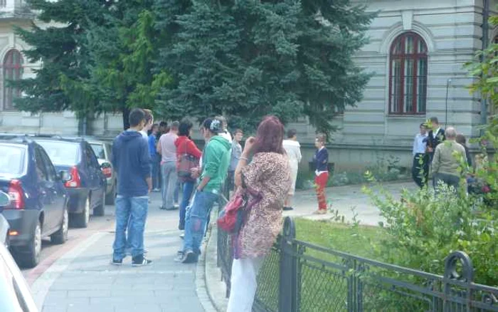 Multi elevi botosaneni spun că au venit la Bac în toamnă la fel de nepregătiţi ca în vară FOTO Cosmin Zamfirache
