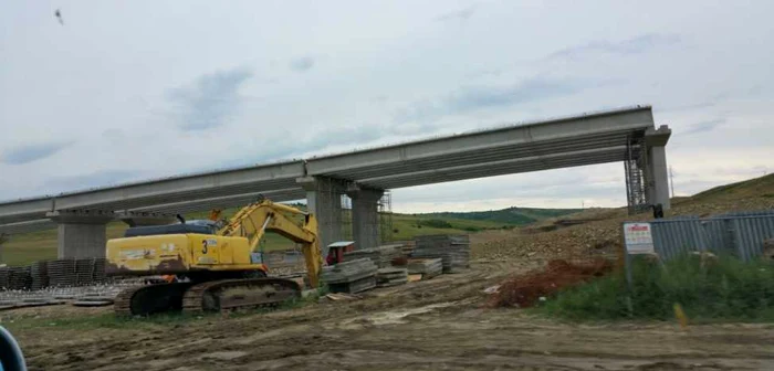 Lucrările au demarat pe autostrada Sebeş-Turda fără autorizaţie de construire.