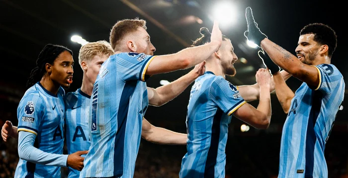 Radu Drăgușin, apreciat pentru evoluțiile la echipa de club. Foto Facebook/ Tottenham Hotspur