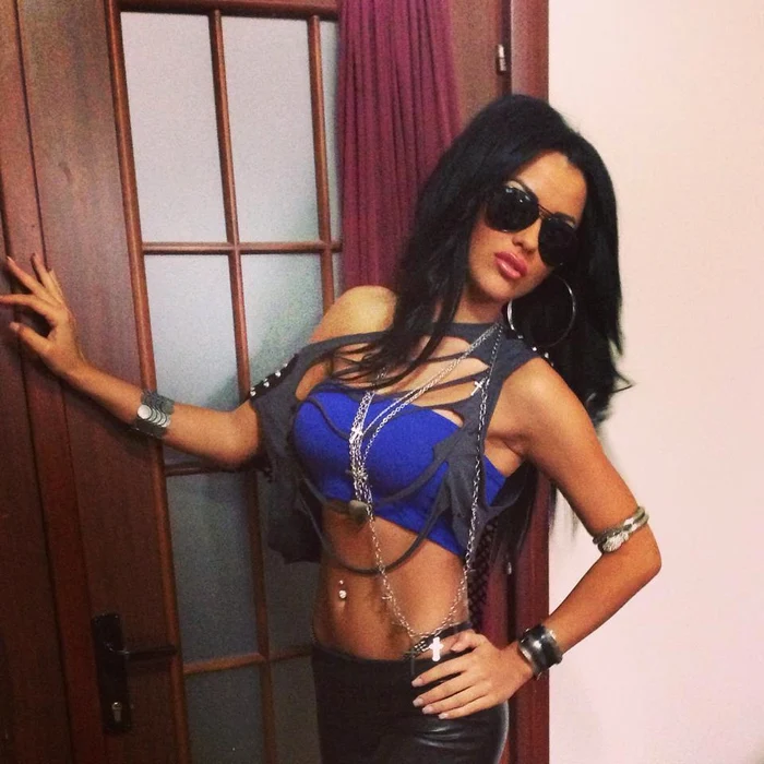 Daniela Crudu vrea &quot;război&quot; cu Vanessa şi Melisa