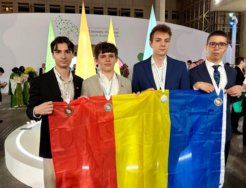 Ei sunt elevii care au făcut performanță / foto: Ministerul Educației