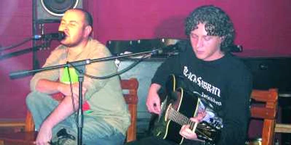 „Ţapinarii“ îi roagă pe suceveni să vină la concert cu pălăriile